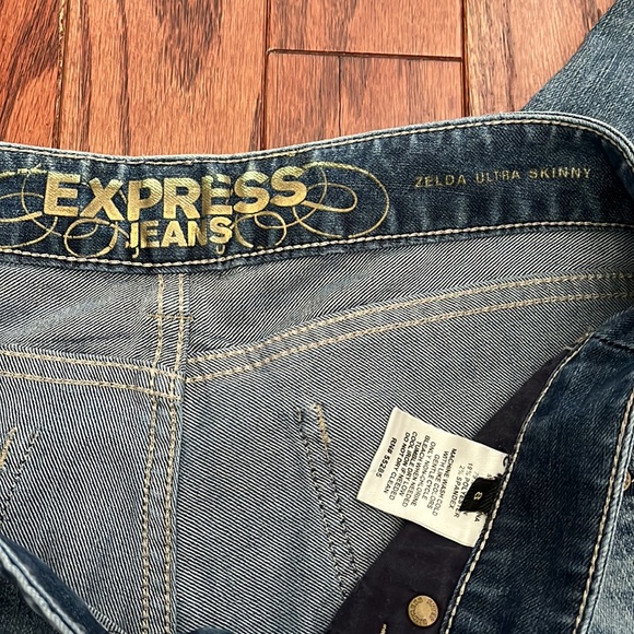 Express brand jeans, size 8, “Zelda Ultra Skinny” style - Picture 5 of 5